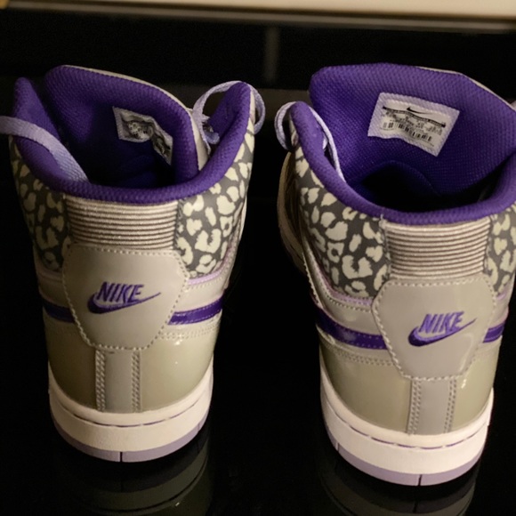 Nike - Picture 5 of 7